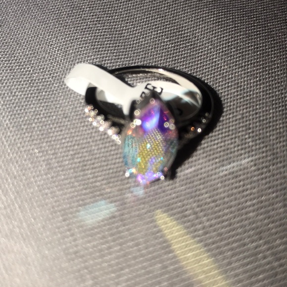 cute ring - Picture 3 of 7
